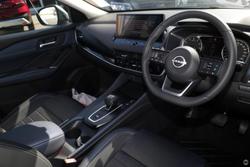 2024 Nissan
QASHQAI ST-L