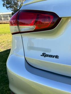 2017 Kia
                Cerato Sport