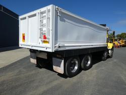2006 Kenworth T350 YELLOW