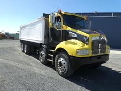 2006 Kenworth T350 YELLOW