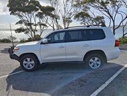 2014 Toyota
                Landcruiser VX