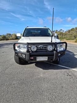 2014 Toyota
                Landcruiser VX