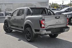 2024 Nissan
                Navara Black Edition