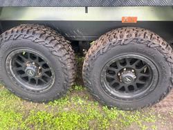 2024 JB Caravans Scorpion Sting Air 23'6 Rear Club