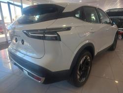 2025 Nissan
                QASHQAI ST-L