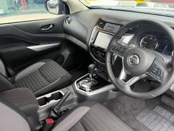 2024 Nissan Navara ST-X