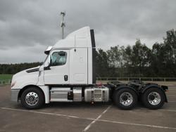 2024 Freightliner Cascadia 126 white