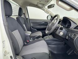 2024 Mitsubishi
Triton GLX