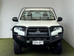 2024 Mitsubishi
Triton GLX