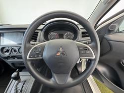 2024 Mitsubishi
Triton GLX