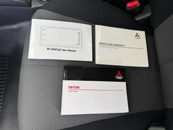 2024 Mitsubishi
Triton GLX