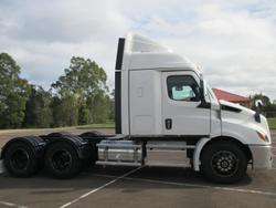 2024 Freightliner Cascadia 116 white