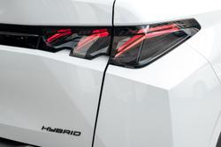 2024 Peugeot 3008 GT Premium Hybrid P64 MY25 Okenite White