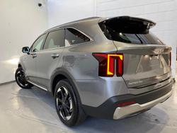2025 Kia
Sorento HEV GT-Line