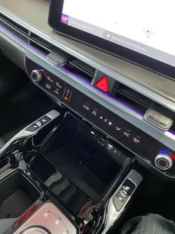2025 Kia
Sorento HEV GT-Line