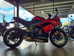 2025 Triumph Daytona 660 LAMS Daytona Black