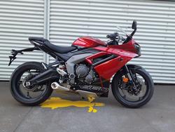 Triumph Daytona 660 Lams