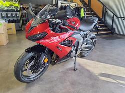 2025 Triumph Daytona 660 LAMS Daytona Black