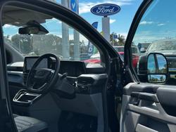 2024 Ford
                Tourneo Titanium X