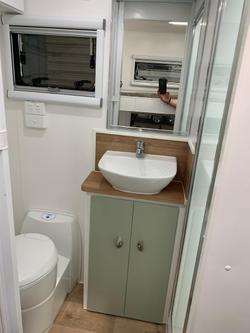 2025 York Orlando 21' Family Van