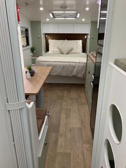 2025 York Orlando 21' Family Van
