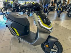 2024 ZEEHO AE6+ AE Grey