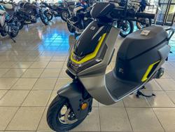 2024 ZEEHO AE6+ AE Grey