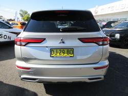 2023 Mitsubishi
Outlander LS