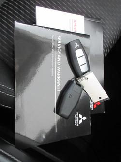 2023 Mitsubishi Outlander LS