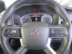 2023 Mitsubishi Outlander LS