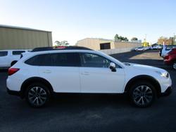 2017 Subaru
Outback 2.5i Premium