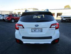 2017 Subaru
Outback 2.5i Premium
