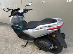 2025 CFMOTO
                150SC 