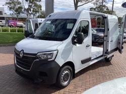 2025 Renault
                Master Pro 110kW