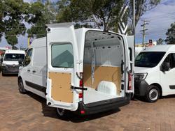 2025 Renault
                Master Pro 110kW