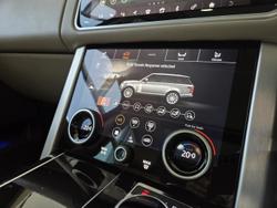 2018 Land Rover
Range Rover SDV6 Vogue