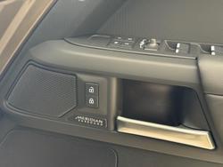 2025 Land Rover
                Defender 110 P400e X-Dynamic HSE