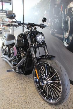 2025 Harley-davidson FXBR BREAKOUT (117) VIVID BLACK