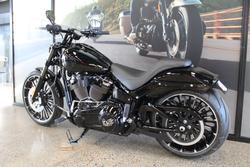 2025 Harley-davidson FXBR BREAKOUT (117) VIVID BLACK