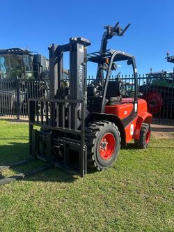 2024 REDLIFT Cpc30rt