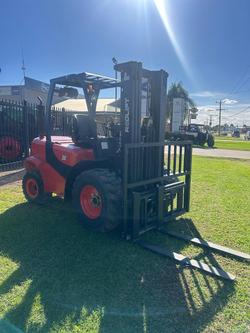 2024 REDLIFT Cpc30rt