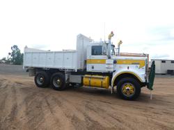 1980 Kenworth W924
