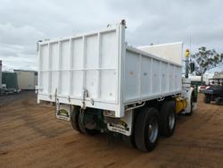 1980 Kenworth W924