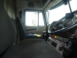 2003 Mack Trident WHITE
