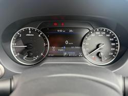 2024 Nissan Navara ST-X