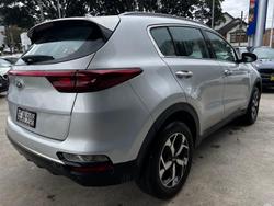 2019 Kia
                Sportage S