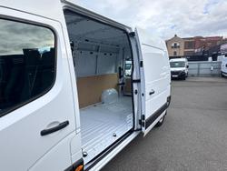 2025 Renault
                Master Pro 110kW