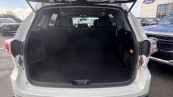 2016 Toyota
Kluger GXL