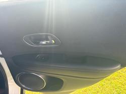 2015 Honda
                HR-V VTi-S