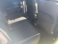 2015 Honda
                HR-V VTi-S